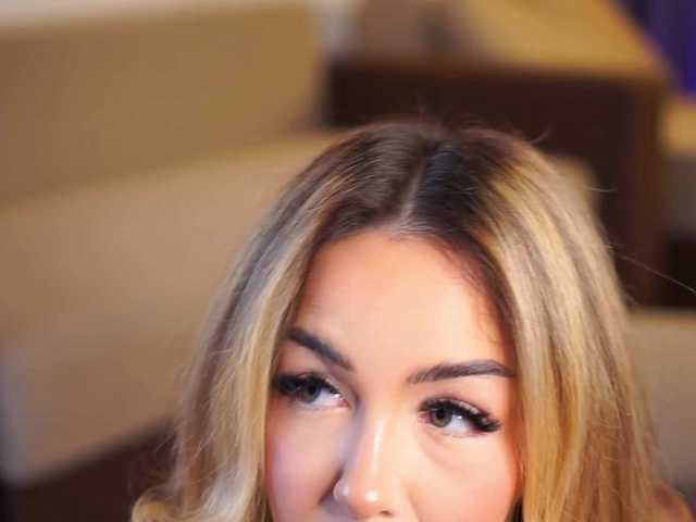 LisetteLuxe's BongaCams show and profile