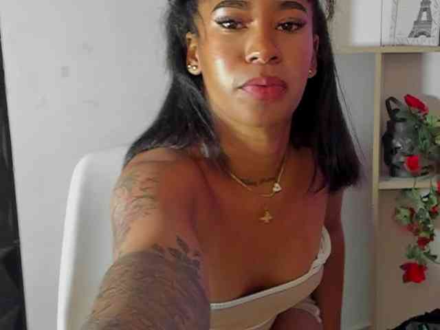 LovelyPeachss webcam