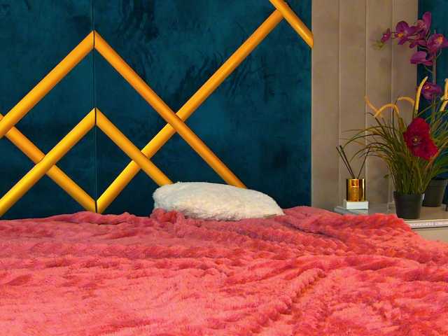 BrunetteBombix's BongaCams show and profile