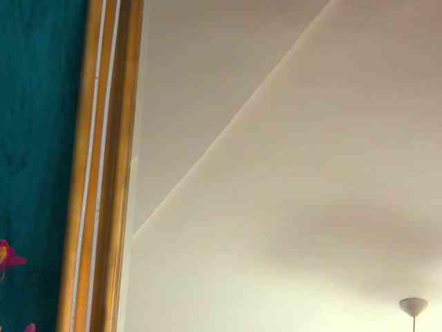 BrunetteBombix webcam