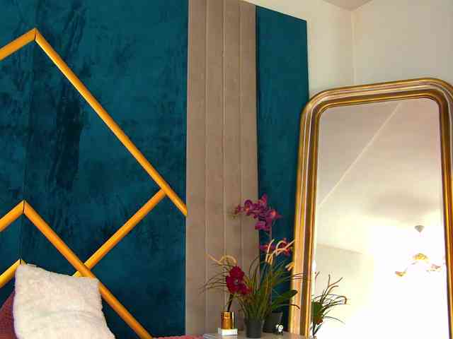 BrunetteBombix webcam