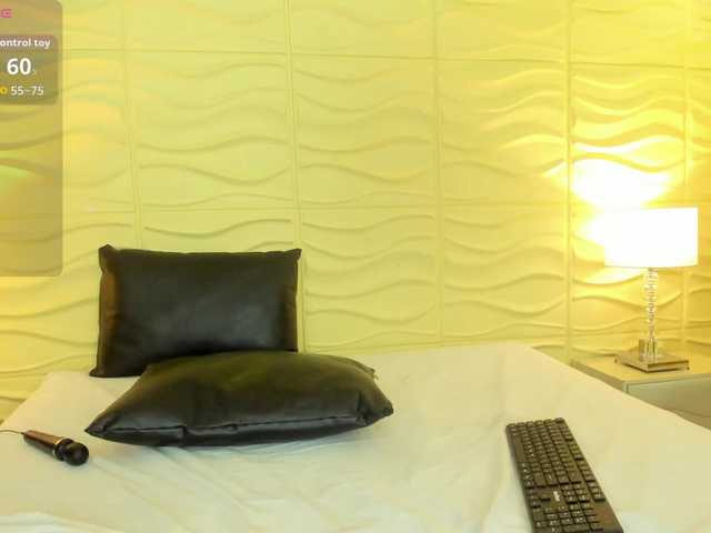 BiancaRoyalle's BongaCams show and profile