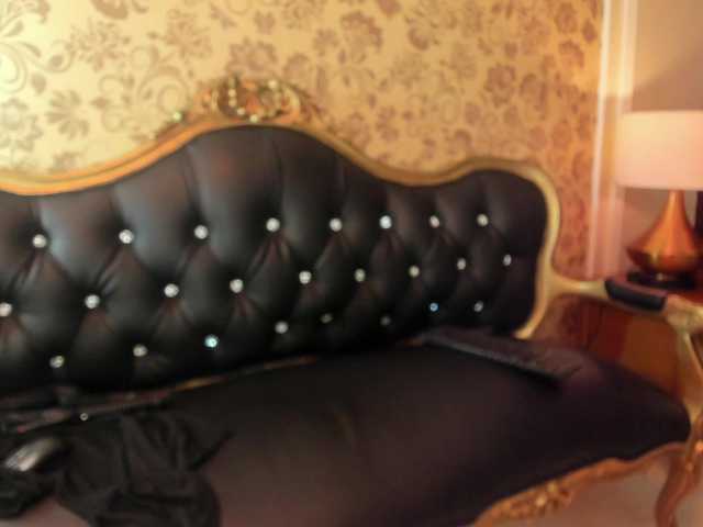 BiancaRoyalle's BongaCams show and profile