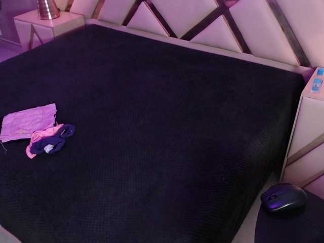 KeilynValencia's BongaCams show and profile