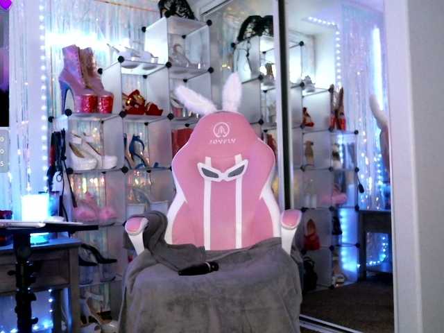 BellaLexi's BongaCams show and profile