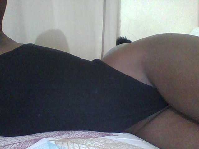 Bella-22 Live Cam on BongaCams