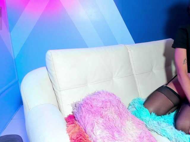 awesomepartyxxi's BongaCams show and profile