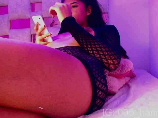Hannafoxxx1 Live Webcam on BongaCams