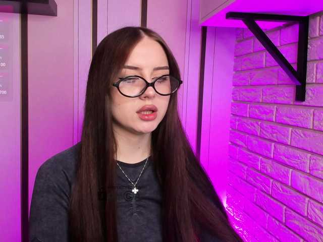 LunaMeow's BongaCams show and profile