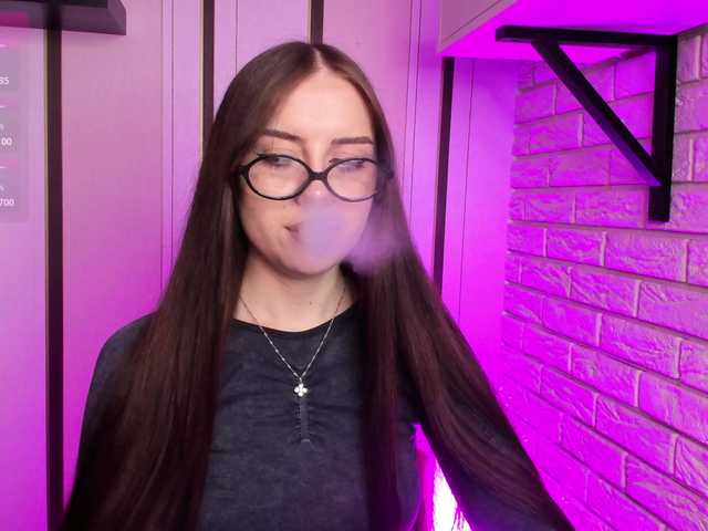 LunaMeow's BongaCams show and profile