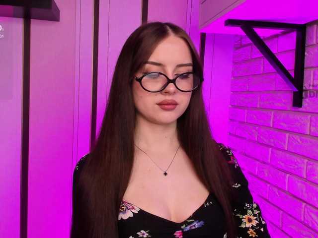 LunaMeow's BongaCams show and profile