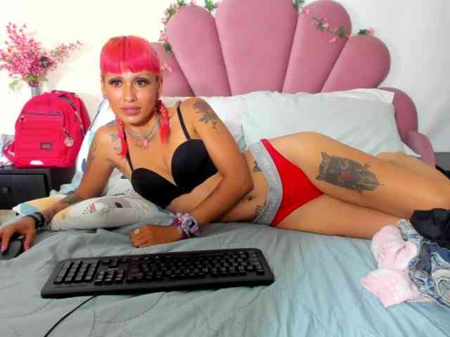 BarbieSimpson webcam