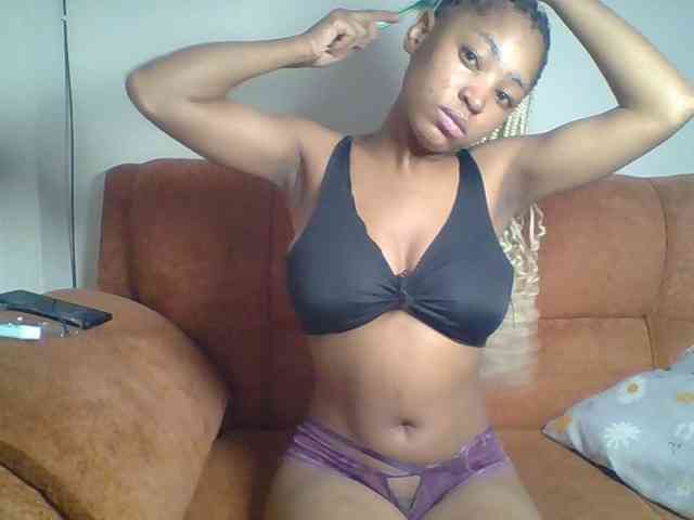 Hot-sexy-queen webcam