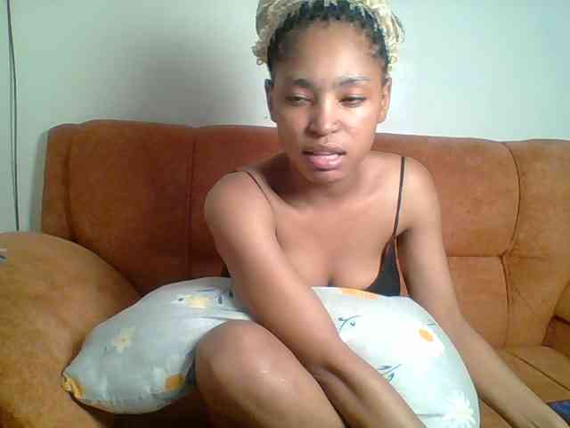 Hot-sexy-queen webcam