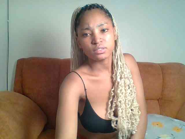 Hot-sexy-queen webcam