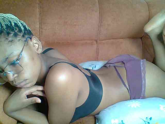 Hot-sexy-queen webcam