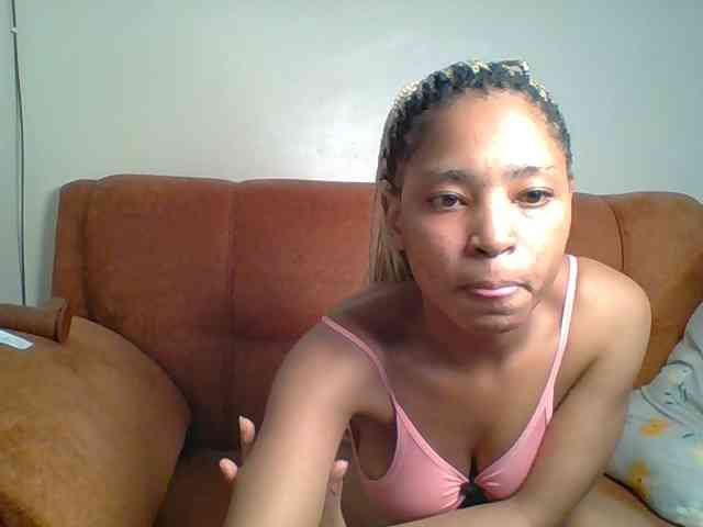 Hot-sexy-queen webcam