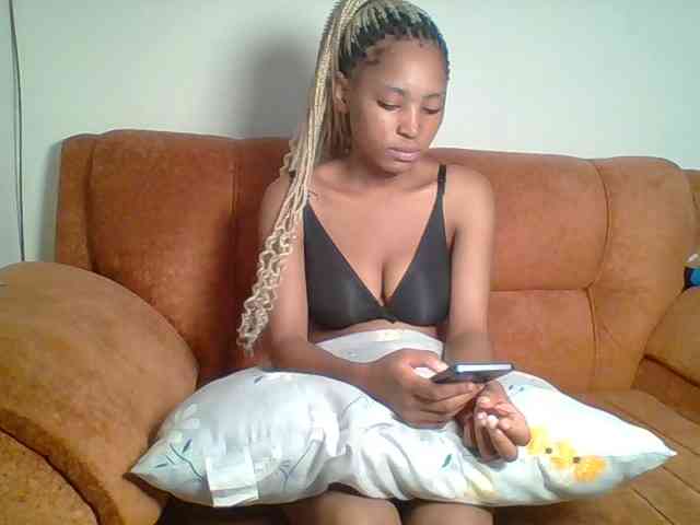 Hot-sexy-queen webcam