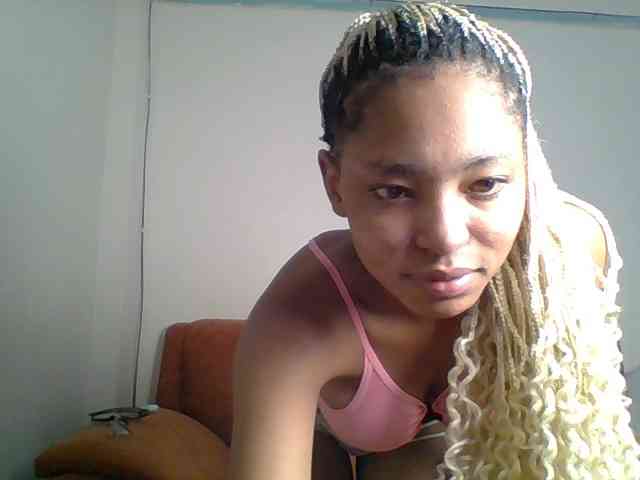 Hot-sexy-queen webcam