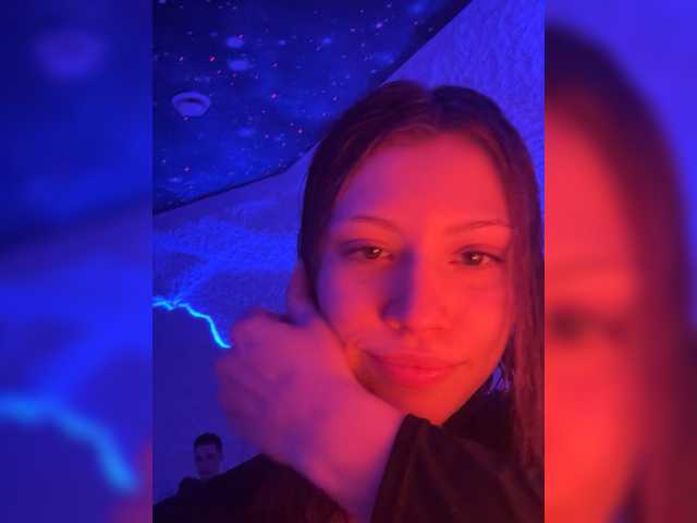 suenya's BongaCams show and profile