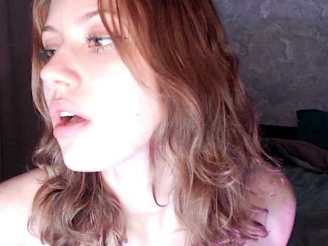 suenya's BongaCams show and profile