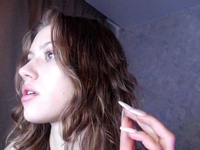 suenya's BongaCams show and profile