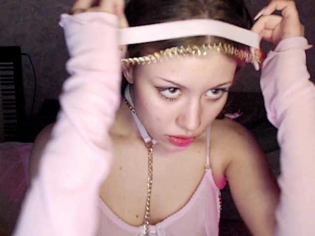 suenya's BongaCams show and profile