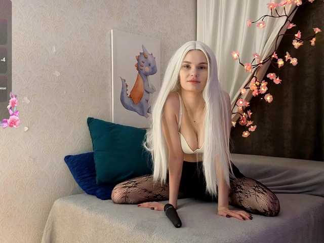 SugarNyaa's BongaCams show and profile