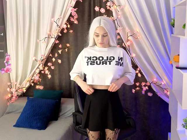 SugarNyaa's BongaCams show and profile