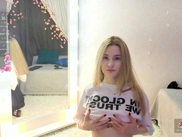 SugarNyaa's BongaCams show and profile