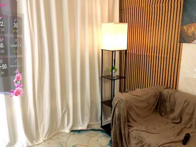 SugarNyaa's BongaCams show and profile