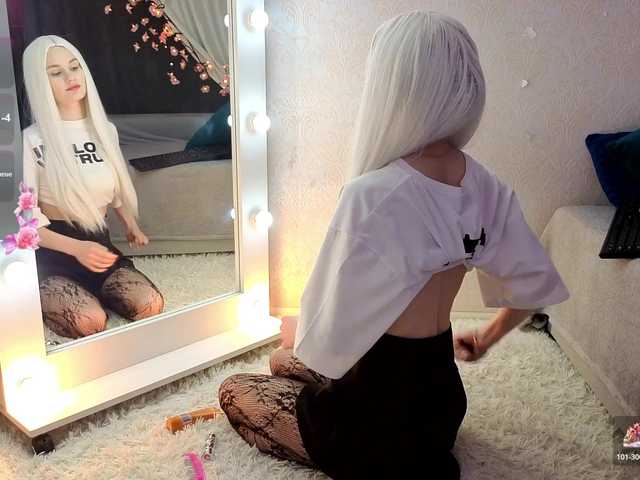 SugarNyaa's BongaCams show and profile