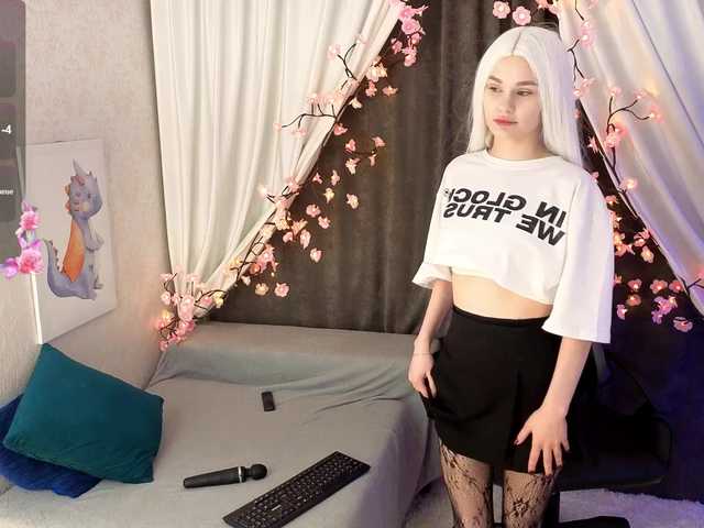 SugarNyaa's BongaCams show and profile
