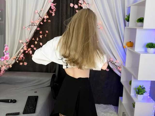 SugarNyaa's BongaCams show and profile