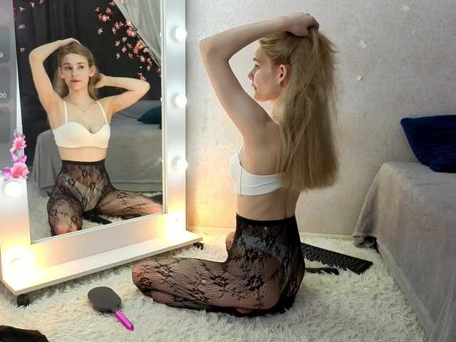 SugarNyaa's BongaCams show and profile