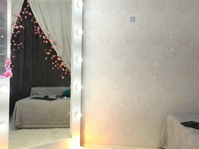 SugarNyaa's BongaCams show and profile