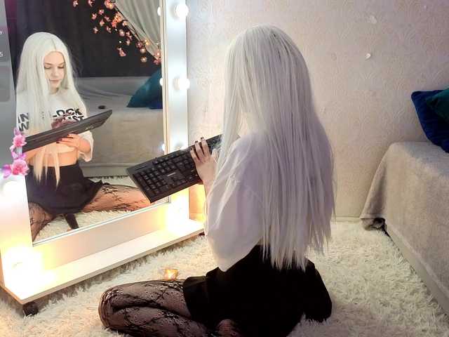 SugarNyaa's BongaCams show and profile