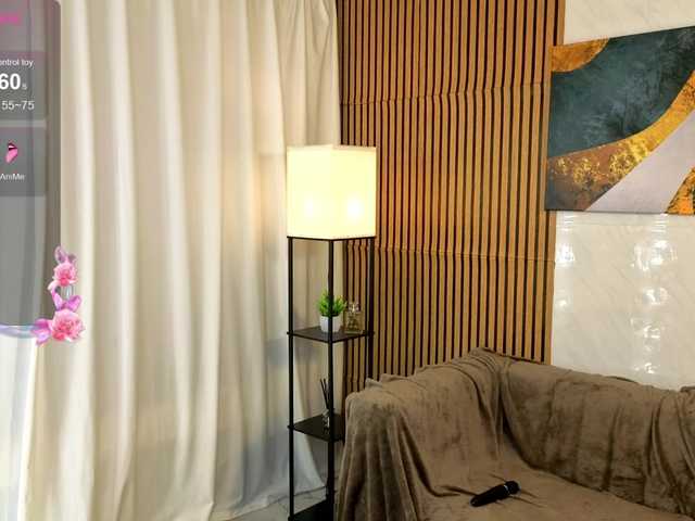 SugarNyaa's BongaCams show and profile