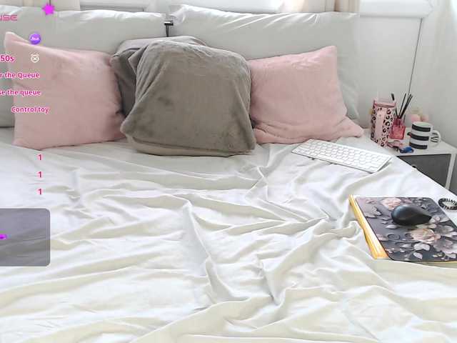 bonnie-bennett69's BongaCams show and profile