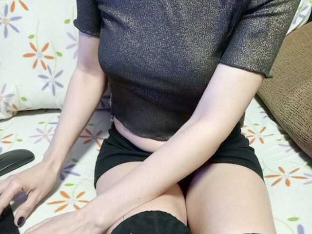 Foreversweetx's BongaCams show and profile