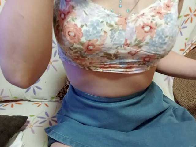 Foreversweetx's BongaCams show and profile