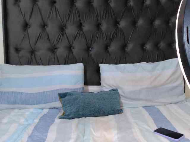 Your-Milly168 webcam