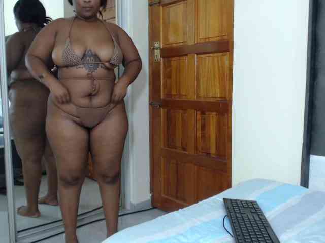 Your-Milly168 webcam