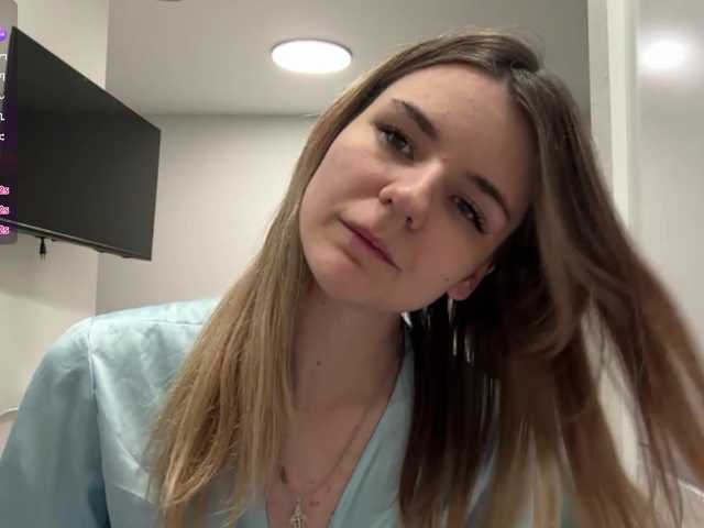 Peachy-keens's BongaCams show and profile