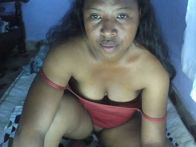 kaelah Live Cam on BongaCams