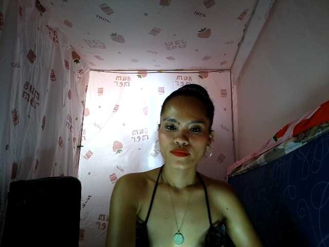 LovelyQueen webcam