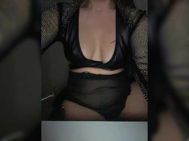 Parvati385's BongaCams show and profile