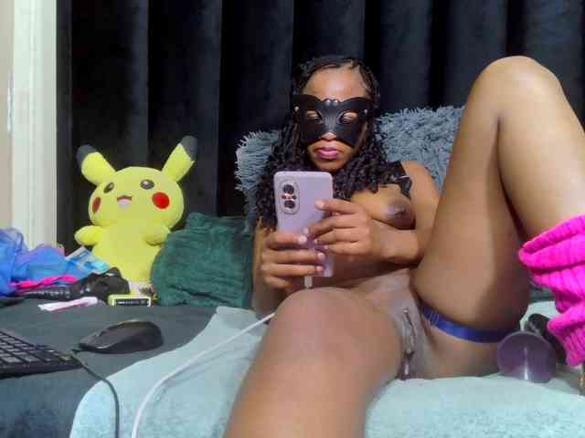 Trixiey8 webcam