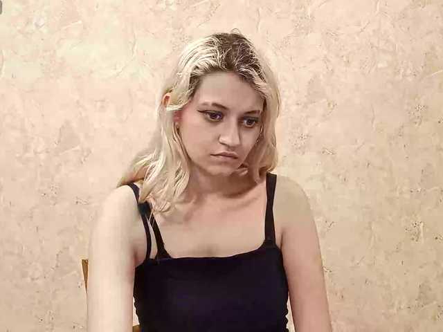 DetraRediger Live Cam on BongaCams