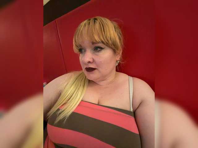 Karina57's BongaCams show and profile